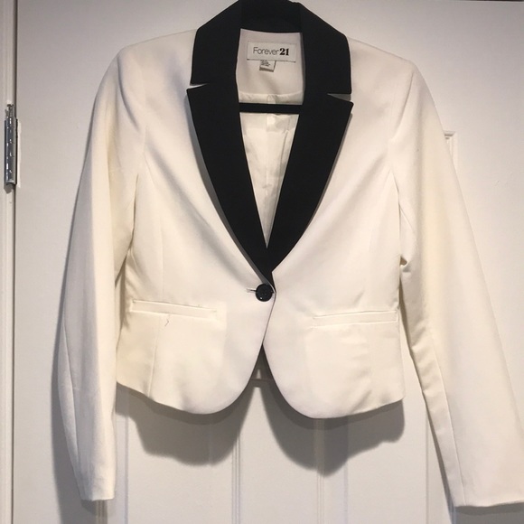 White Blazer - Picture 1 of 4